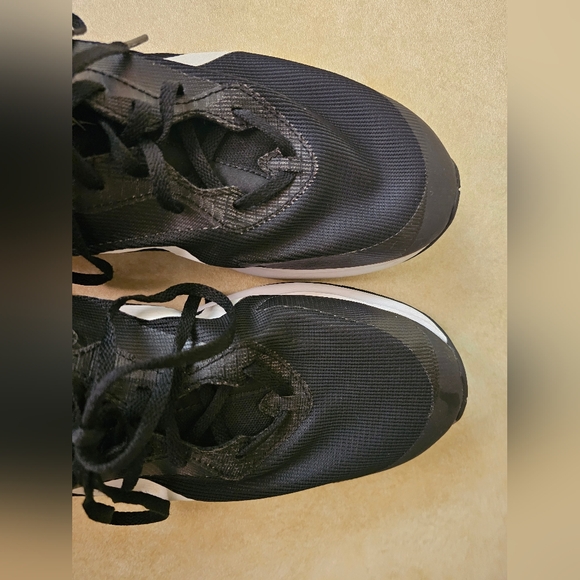 Reebok Men's size 9.5 US Memorytech - Picture 5 of 5